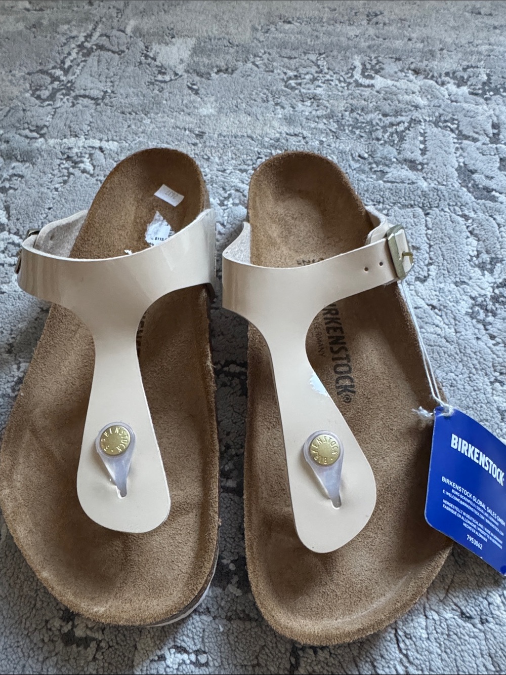 Birkenstock Women’s Gizeh Patent Sandals — Cream Patent